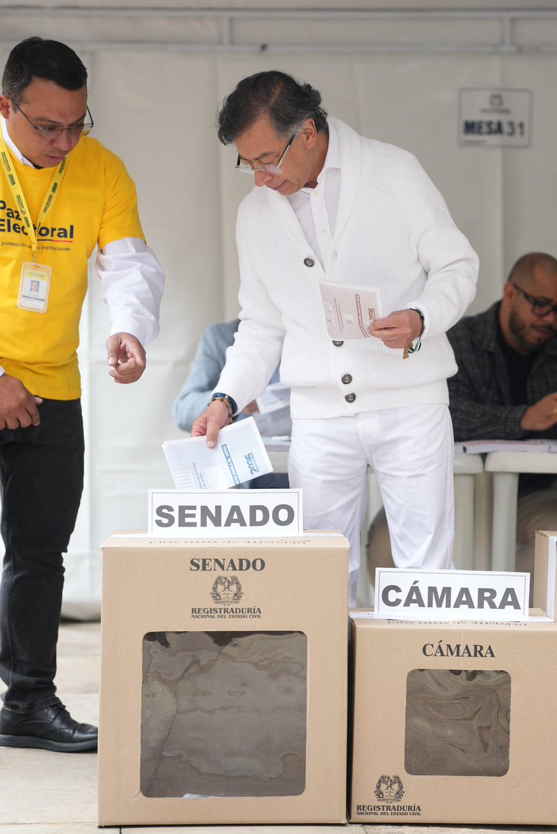 He votado solo senado y cámara.

No venda el voto, no vote por su verdugo
