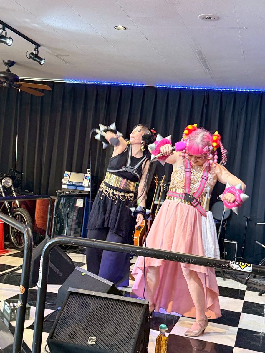 hibiki444misaki's tweet image. ちゃんとライブもしてますよ！
F×F=Wea〜y♪
柵＝檻みたいになりがちw

@enchipon_fice 

#那須塩原 #黒磯罰符 #FFW