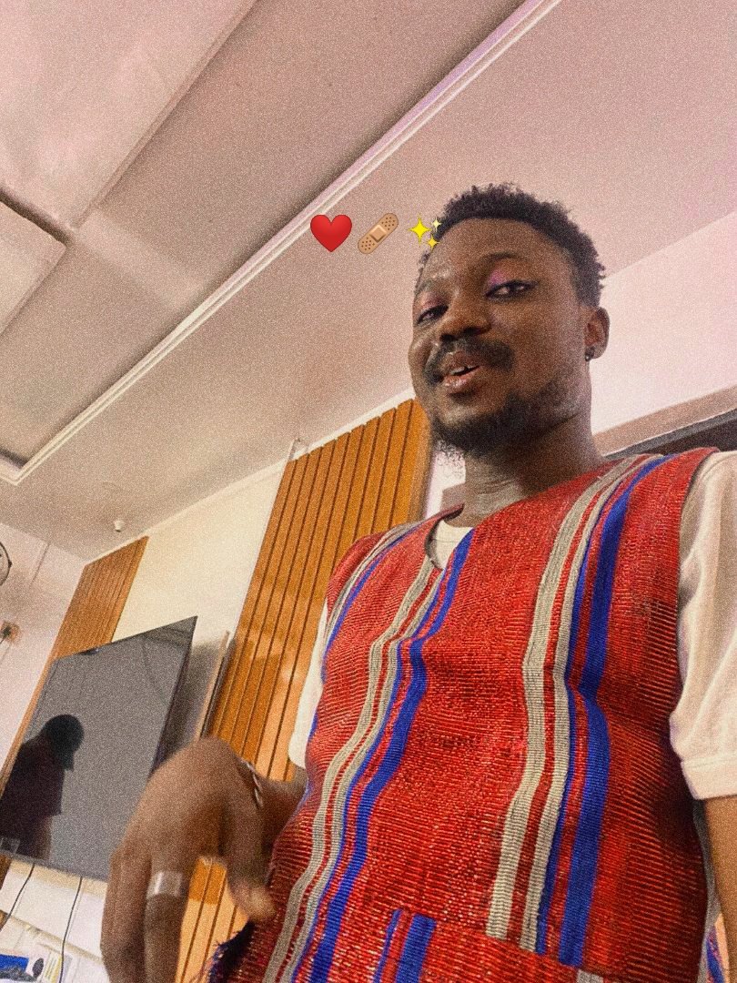 _aaronmylove's tweet photo. The Creative House called.
I answered.
Had alot of fun playing around with different characters and stories.
I'd introduce them over time.
First, meet Adekunle.
A darling in a world cruel to zesty/effeminate men.
A likkle hard but yea.
Nailed it.
#AaronTheActor
#WatchMeMorph https://t.co/HkmWp2juDe