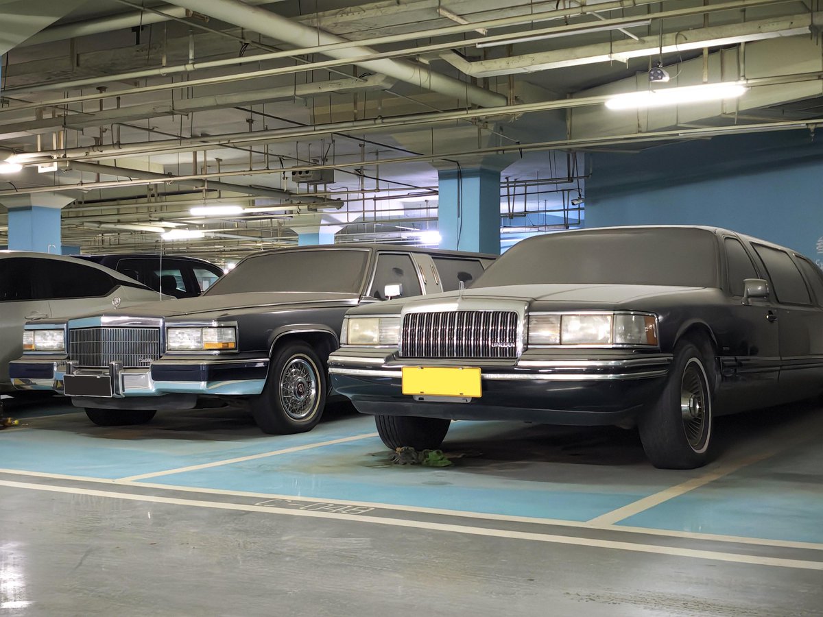 LaughingMeng's tweet photo. 林肯城市
 凯迪拉克��洛特海姆Brougham
奔驰W123 https://t.co/EfT6NDOW4G