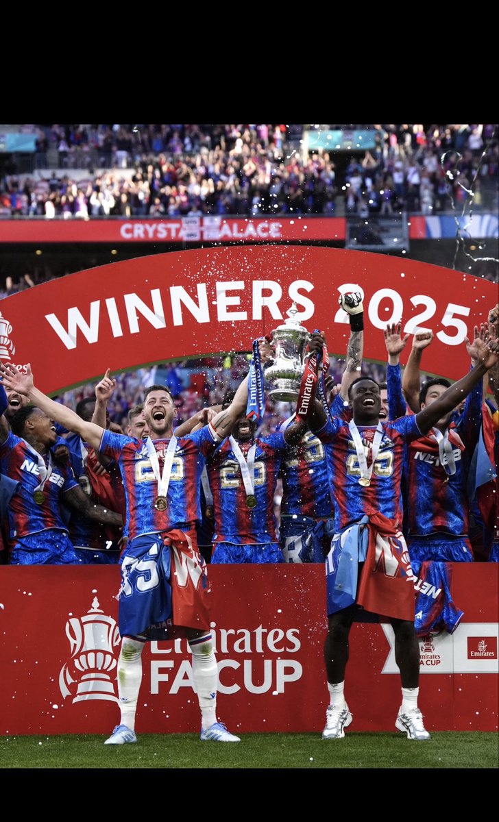 Perry 🦅 tweet media