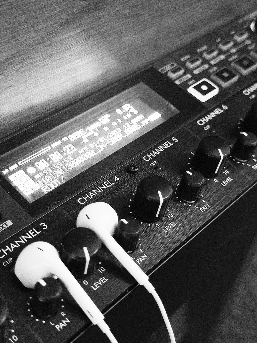 Hen Weaver tweet media