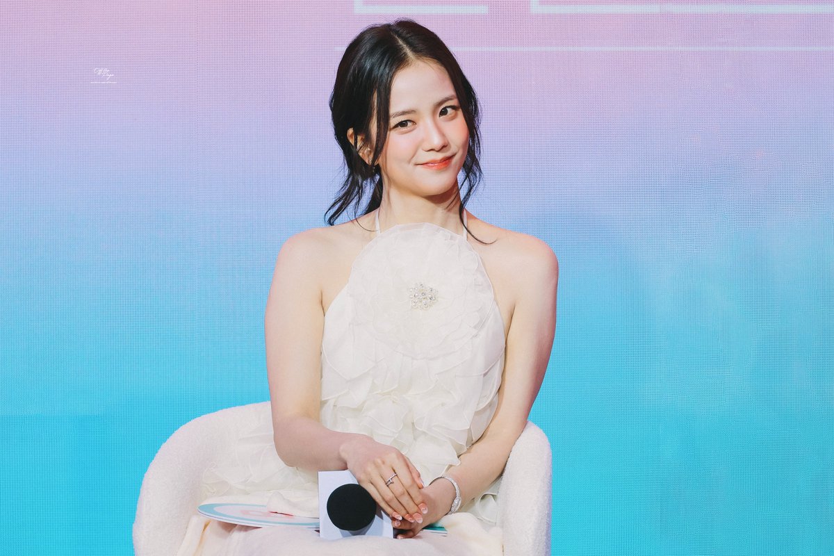 Off the Page🫨💓 tweet media