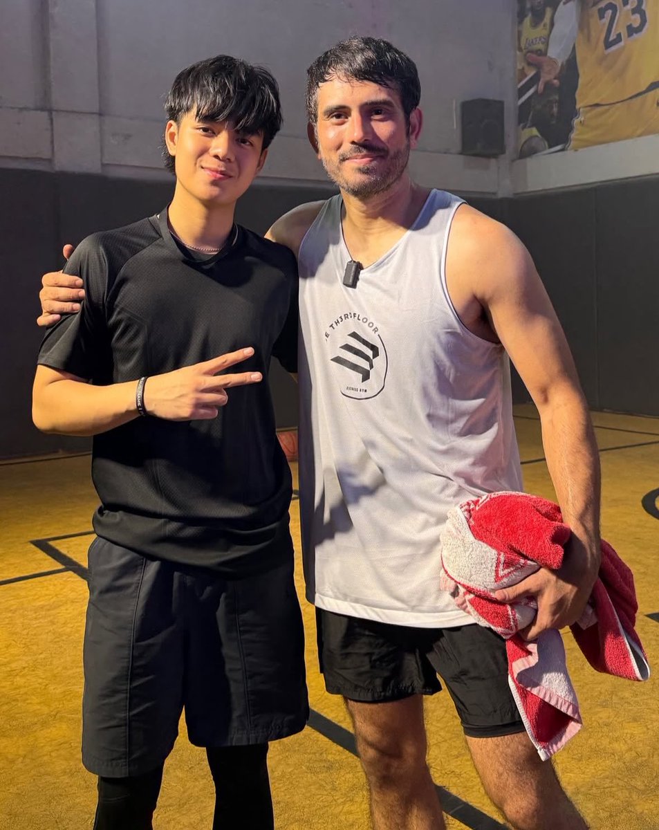 mickeyme01's tweet image. GETS talaga bat andami tumatahol 🤷🏼‍♂️🙃

Nanggigigil kasi kapag nakikita c marco na well-loved and recognized sa mga big artist ☺️

#marcomasa #pbb