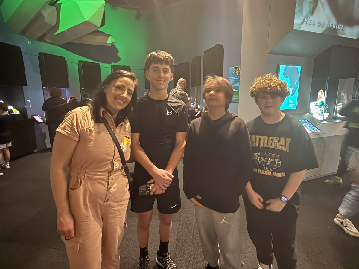 Henry Scott Middle School tweet media