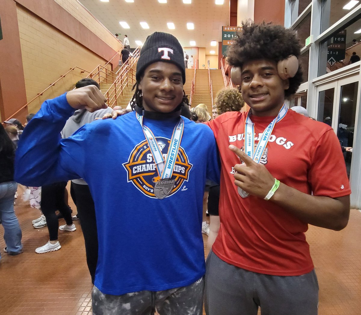 Bentley Bisons=Jelani Bentley & Ari Bentley tweet media