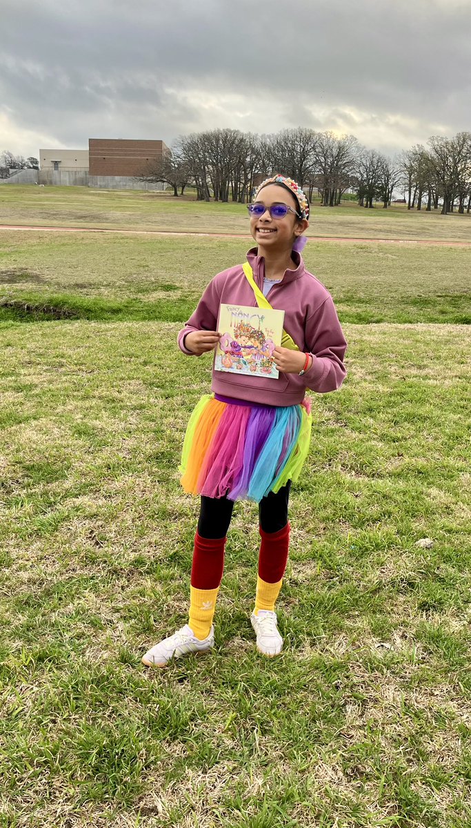 BMcDaniel students and staff had an absolute blast celebrating Read Across Denison with some seriously fun dress-up days! 

From creative costumes to big smiles in the hallways, the campus was full of school spirit and a love for reading.