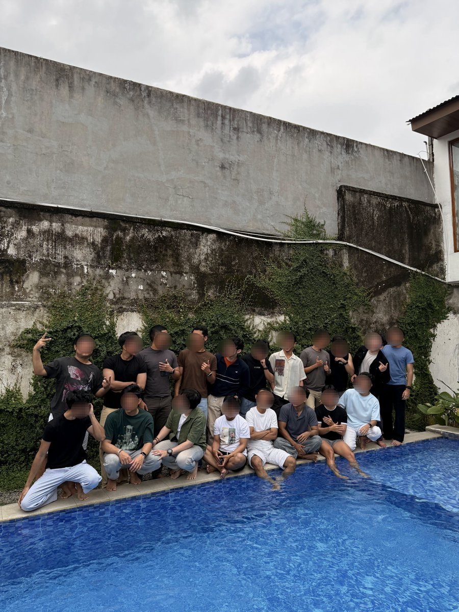 Andrew 🌸 tweet media