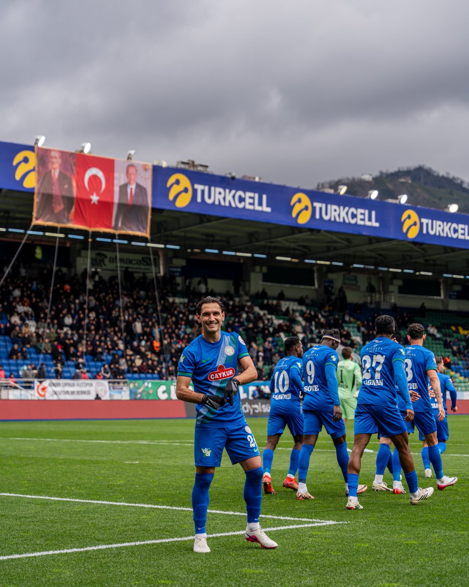 CRizesporAS's tweet photo. 📸 Maçtan kareler 💚💙 #ÇRSvANT https://t.co/1rnLUg3Aip