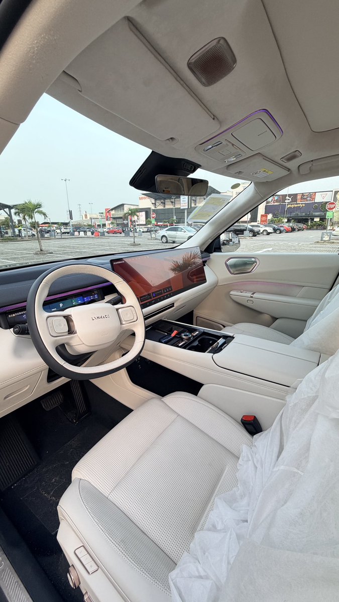 Onos_bee's tweet photo. @abdoulmansoor00 Link&amp;Co 
Hybrid brand new 
💵155M
Lagos https://t.co/vn73UrBAij