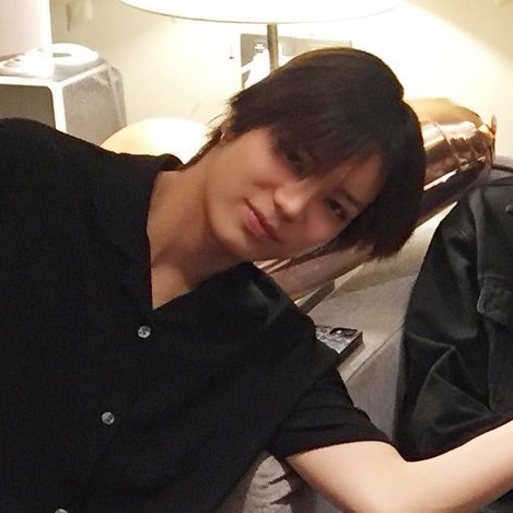 lngshotpuno's tweet photo. THIS GENRE OF KWON OHYUL IS MAKIN ME INSANE https://t.co/FXIAARXmlw