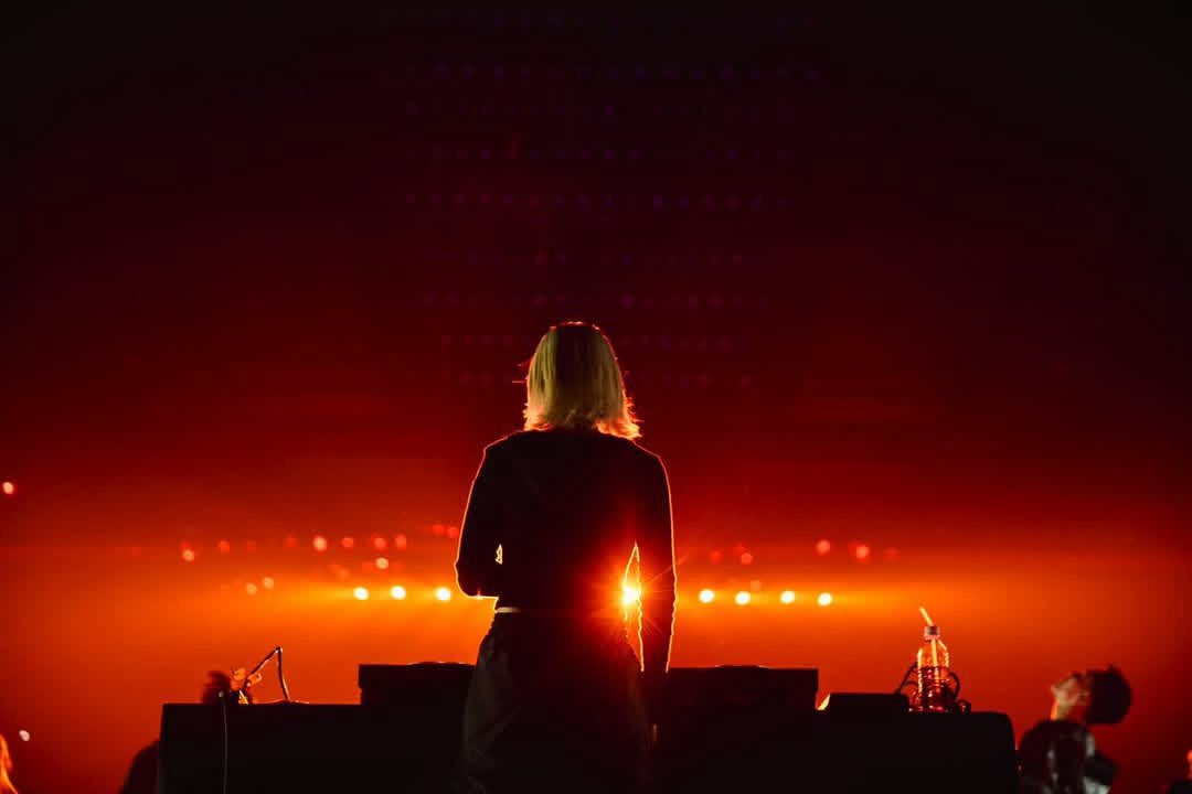 setohitomi's tweet photo. happy international women’s day! shout out to all the ladies in music🌹🎧 https://t.co/Dr0fZR5pV9