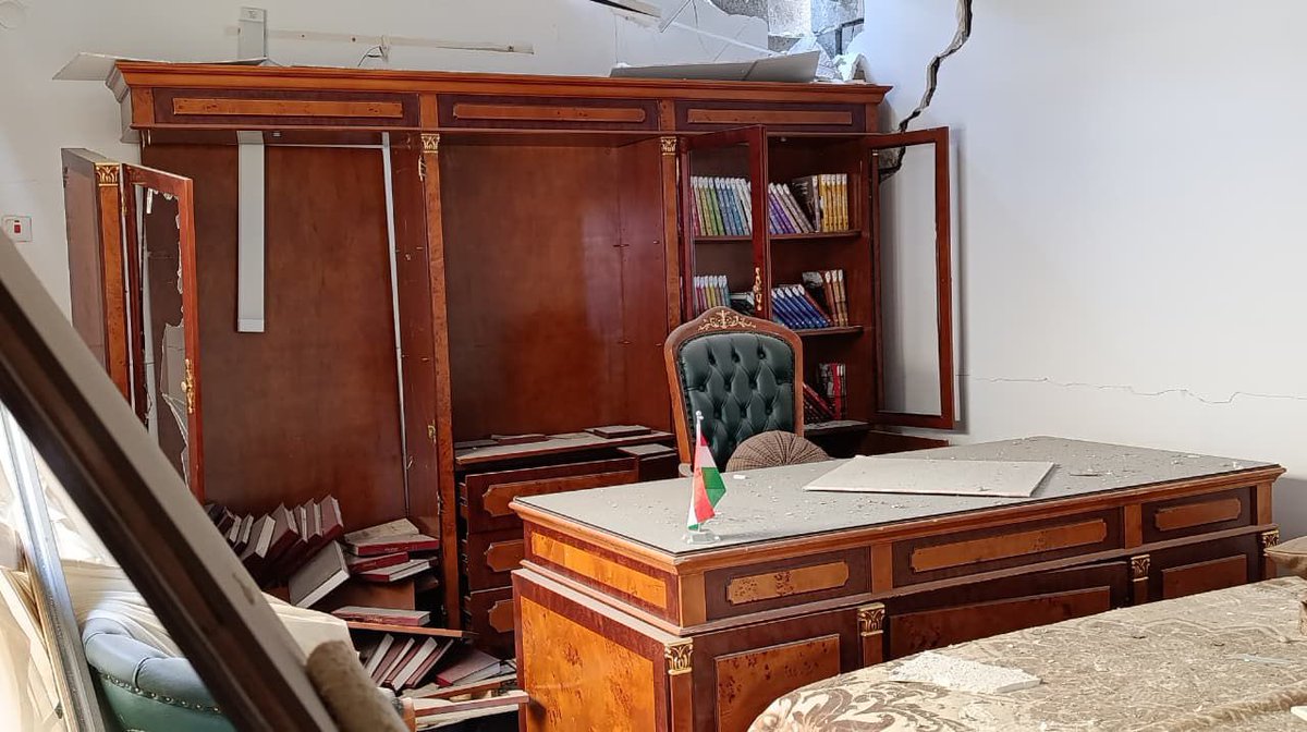 General <a href="/HusenYazdanpana/">Hussein Yazdanpana حسین یزدانپناە</a> 's personal library was deliberately targeted in one of the missile attacks on PAK Bases.

Everything around it was shaken and destroyed. However; the Kurdistan flag still stands exactly as it was.

#Kurdistan
#Rojhalat
#PAK