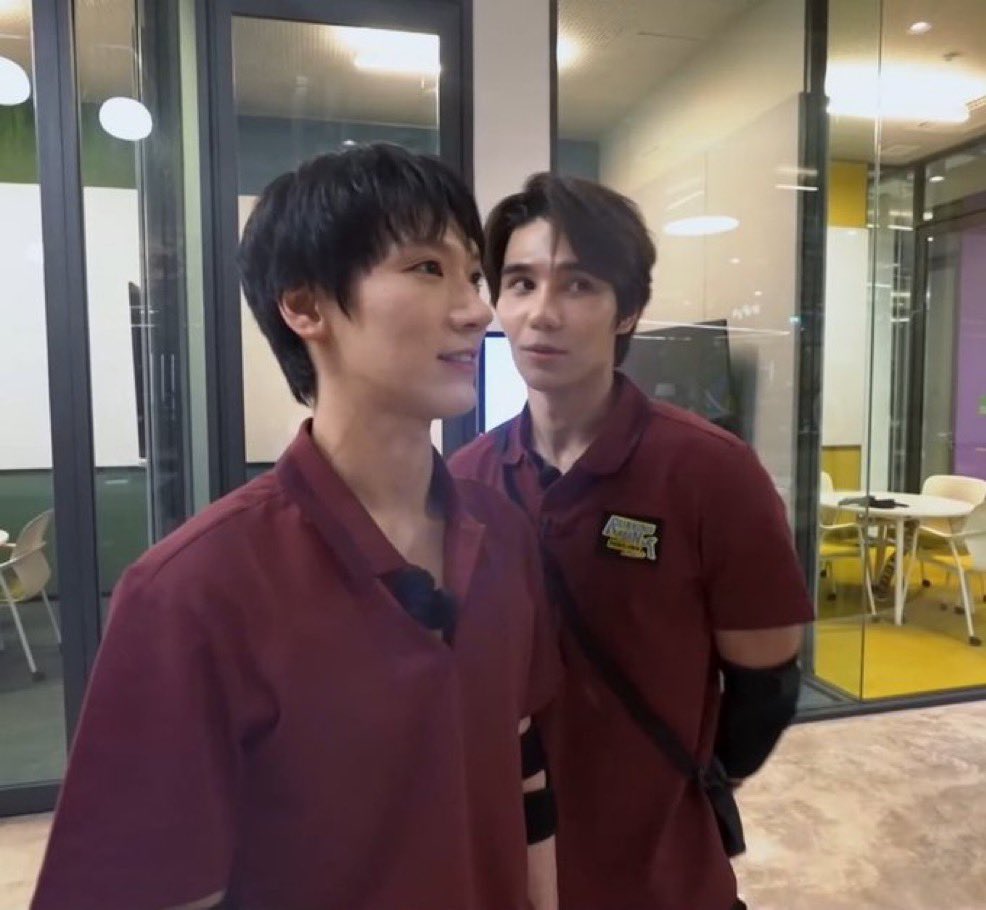 2 คนนี้อยู่ด้วยกันแล้วน่ากลัวมาก  คนนึงวางแผนคนนึงปฏิบัติ เหมือนกรูกับมินเนี่ยนของเขาในมิสเตอร์แสบร้ายเกินพิกัด
#RunningManTHxTEN #เตนล์ #JeffSatur 
#RunningManTHEP3