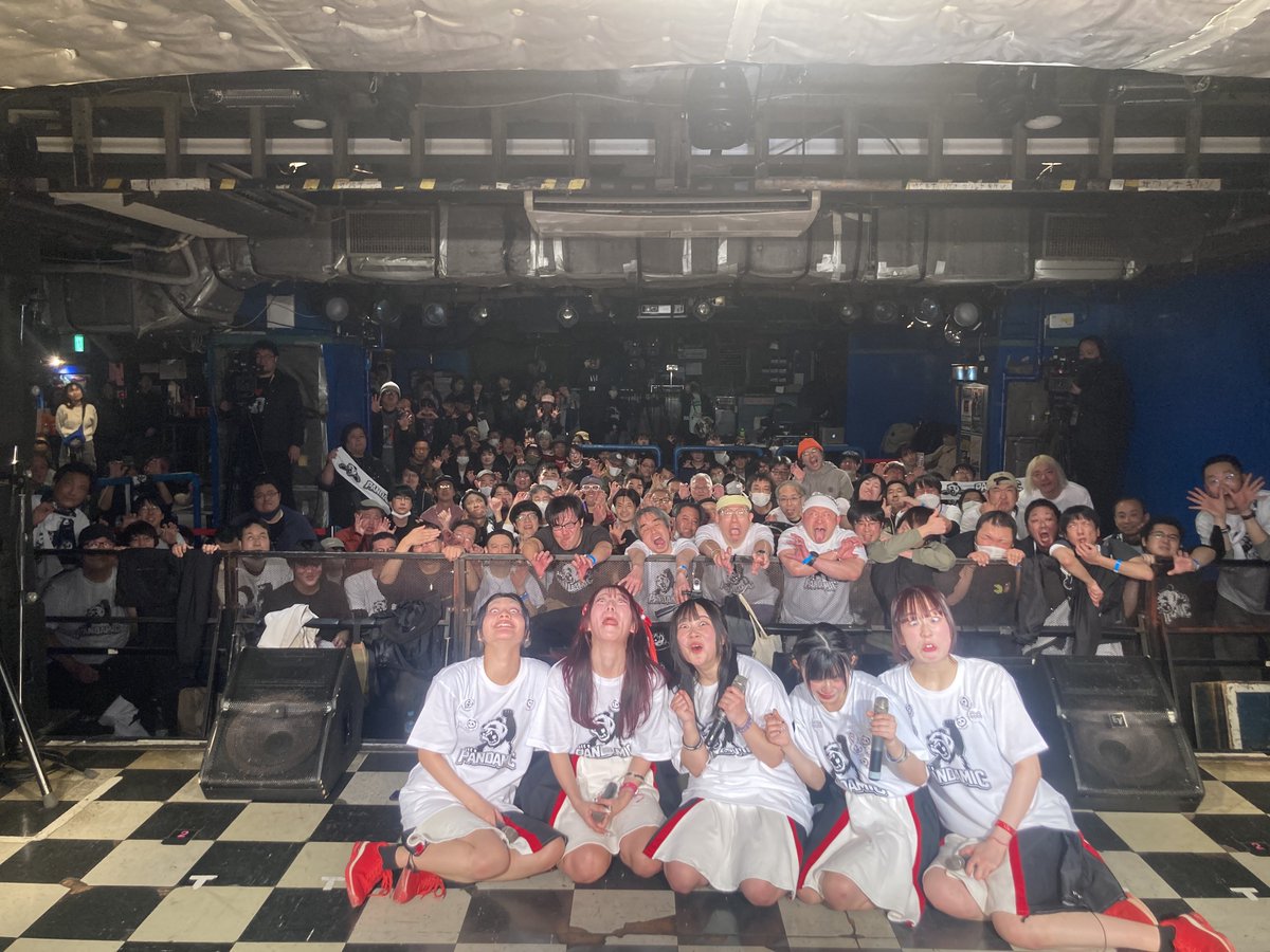 PANDACLUB04's tweet photo. PANDAMIC ONE MAN LIVE「PANDAMIC」-night-

ありがとうございました！ https://t.co/1uYUX1qbwU