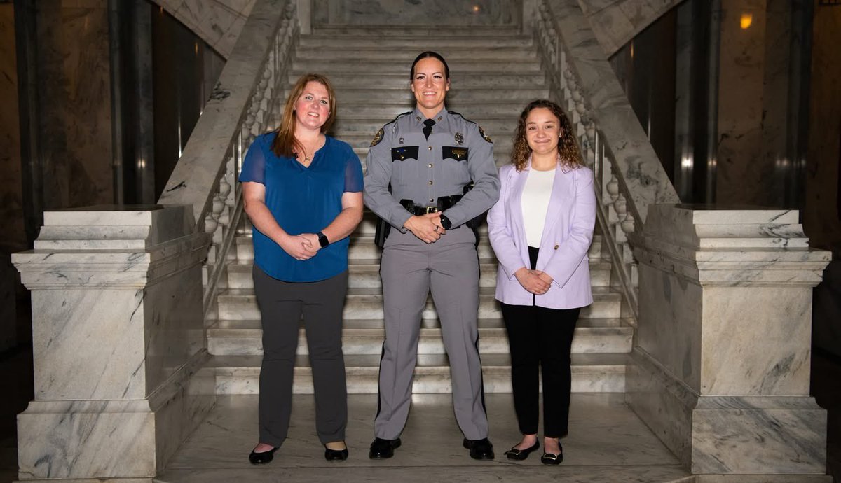 kystatepolice's tweet image. We also honor the trailblazers who paved the way and continue to inspire the next generation of leaders within our agency. Your commitment, professionalism, and service make a difference every single day. #WomensHistoryMonth #KentuckyStatePolice (3/3)