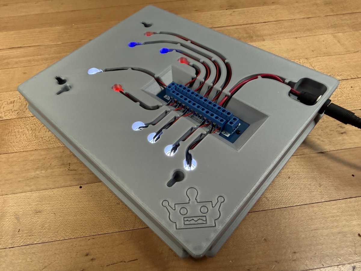 3D Printing World tweet media