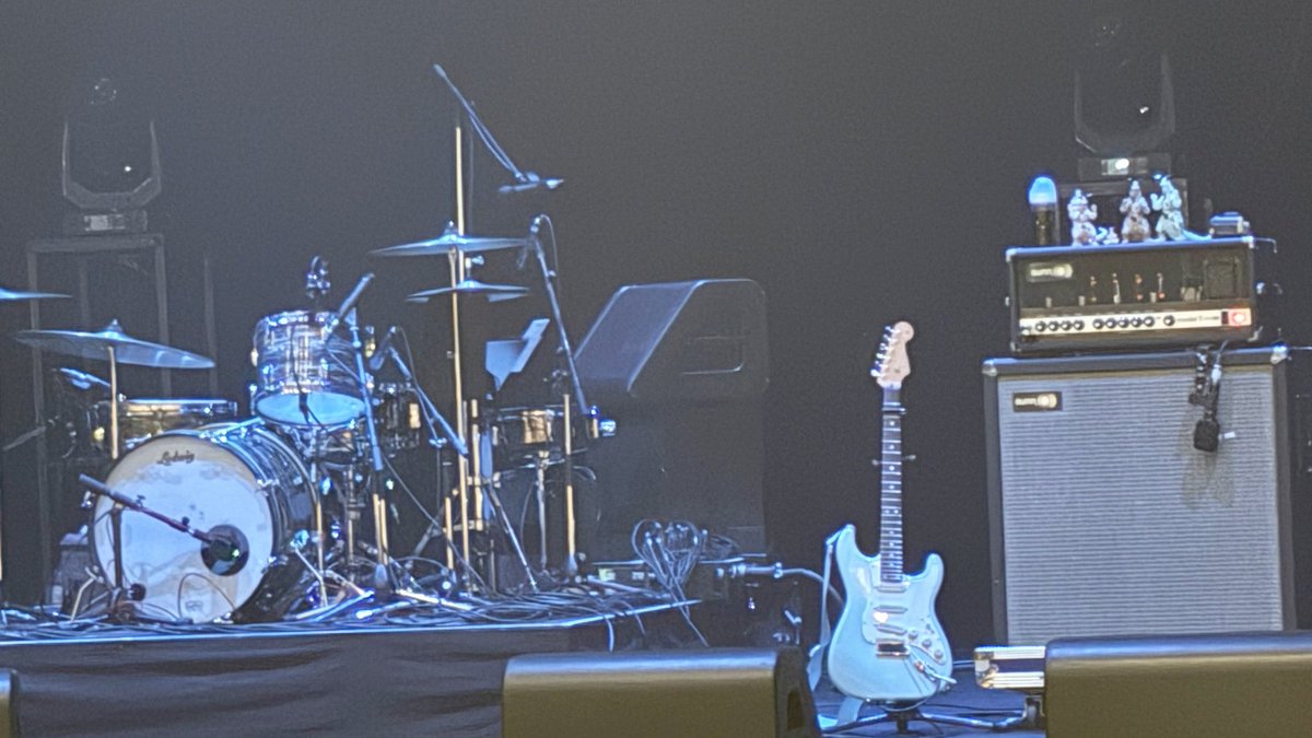 suzuo5's tweet photo. “Rei at MILANO-Za”
様々なギターに持ち替えて気持ちのいい音を奏でてくれました
昨日3/7にファンクラブ立ち上げたそうだけど、奇しくも？私の誕生日も3/7
”Team Reiny”
そして俺🕺
誕生日おめでとう🎉🎊
#guitarei #10thRei https://t.co/UuP76IAdcb