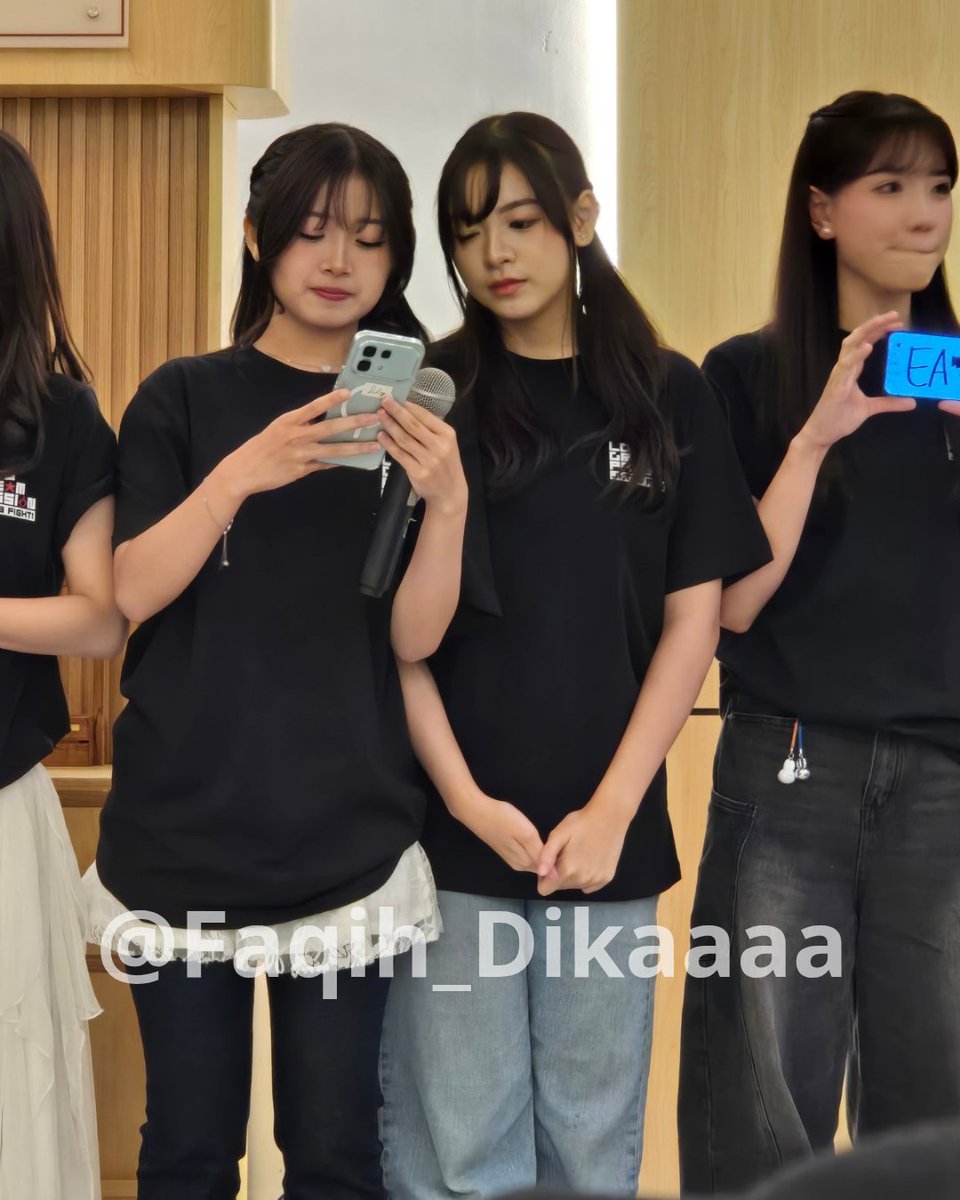 Terimakasih part 2 nyaa nih hehehe nempel bgt sih fans sama oshi nya😁 <a href="/Lily_JKT48/">Hillary Abigail</a> <a href="/RFritzy_JKT48/">Fritzy Rosmerian</a>