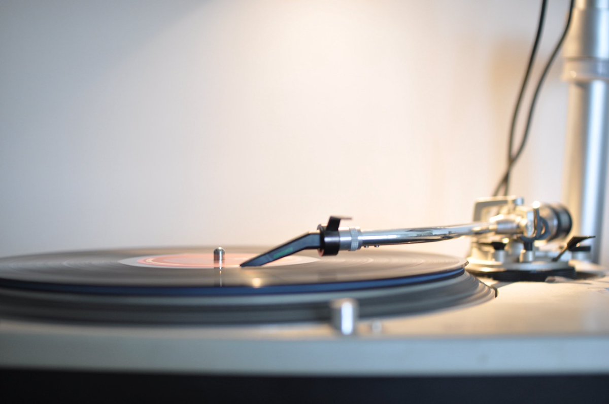 Litstable tweet media