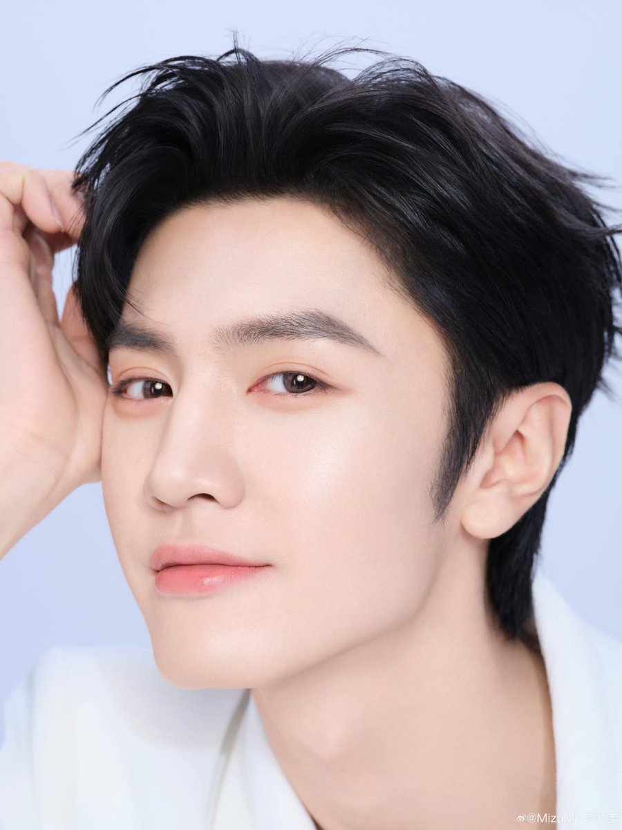 ChenZheyuanTH's tweet photo. แบรนด์แอม Mizumi หล่อแบบอยากเหมากันแดดยกโรงงาน 🥹🔥

#เฉินเจ๋อหย่วน #ChenZheyuan #陈哲远 https://t.co/q8fYghZS2d