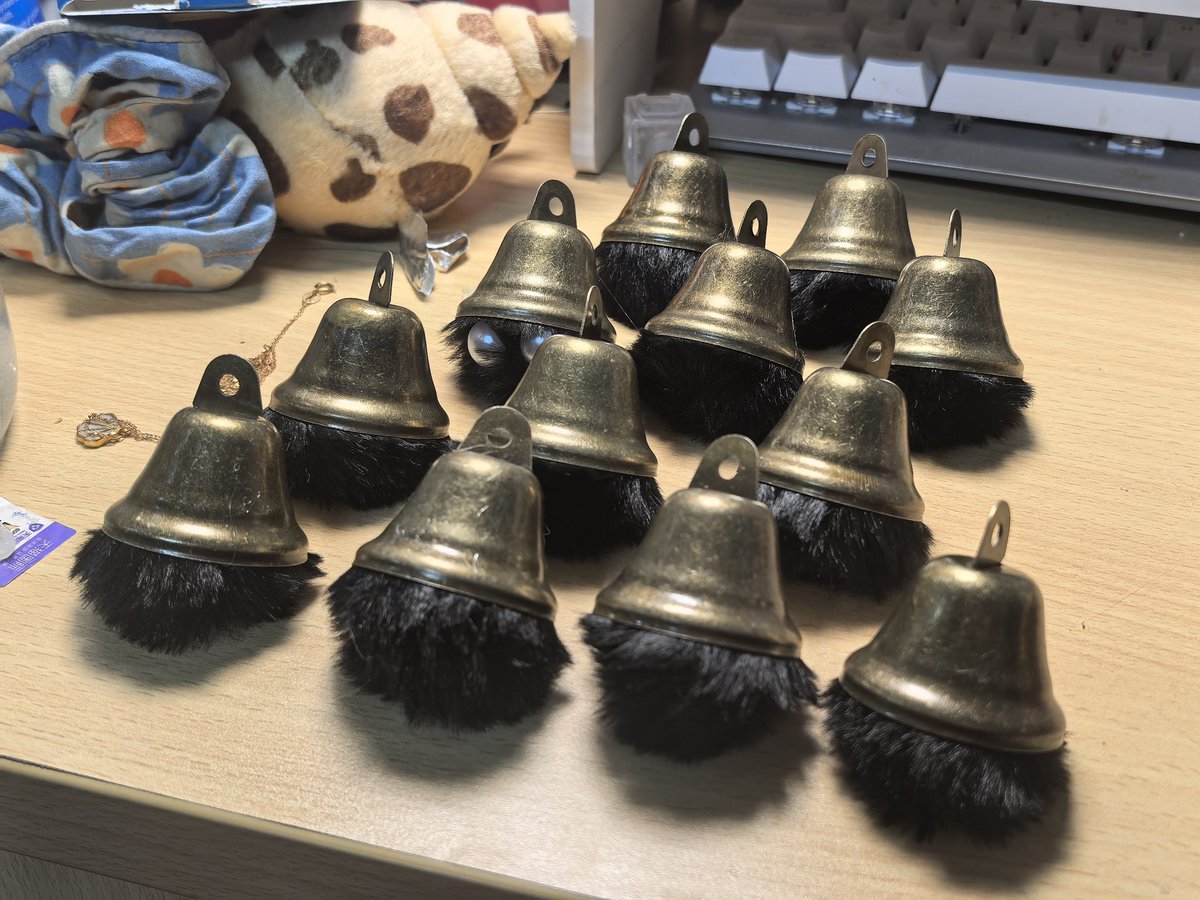 苯（CMYK） tweet media