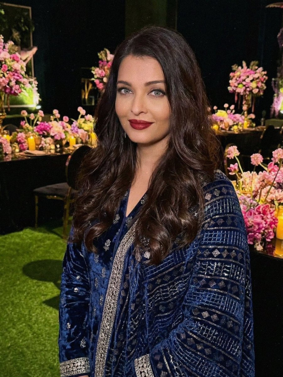 Keeping Up With Aish tweet media
