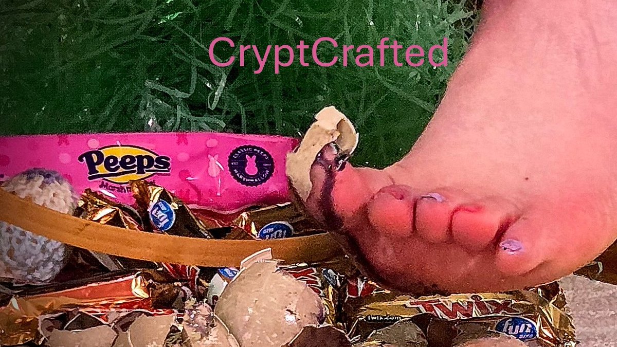 Cadaver_Feet's tweet photo. Who's getting ready for Easter🐰? I had a little adventure with some eggs🐣. Sometimes it can get messy🤭. What do you think👀? Do you like when things get messy💋? #CadaverFeet #CryptCore #CryptCrafted #FeetPics #EasterFeet #FootModel #MessyFeet #FootLove #Stomp #FootStep https://t.co/izG1bT0ZCl