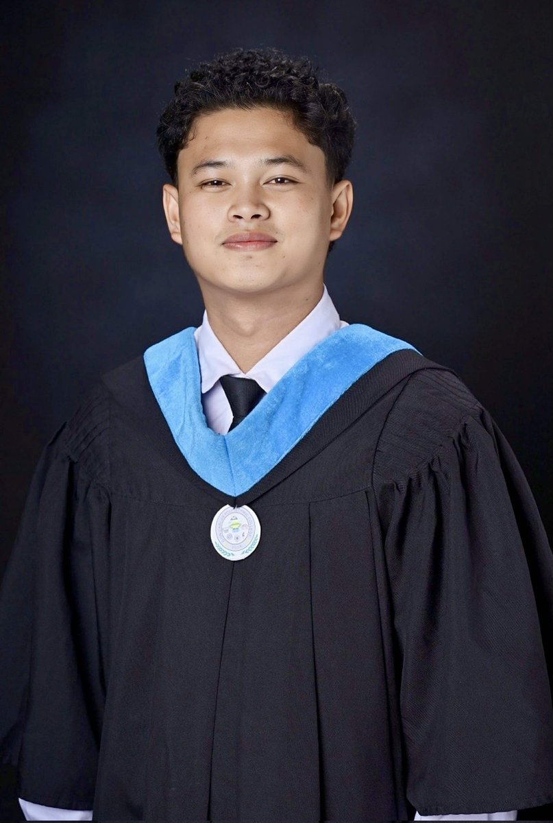 rl_hingpit's tweet photo. nanay! and tatay! look apo ninyo graduating na, i hope that i make you proud diha sa taas. I'm almost there, sayang dili ko ninyo makita nga mag suot sa Toga but i know nga happy mo karun sa akoa, mingaw nako ninyo duha. para nis inyo! i love you🫶 https://t.co/wUqVxopQ1U