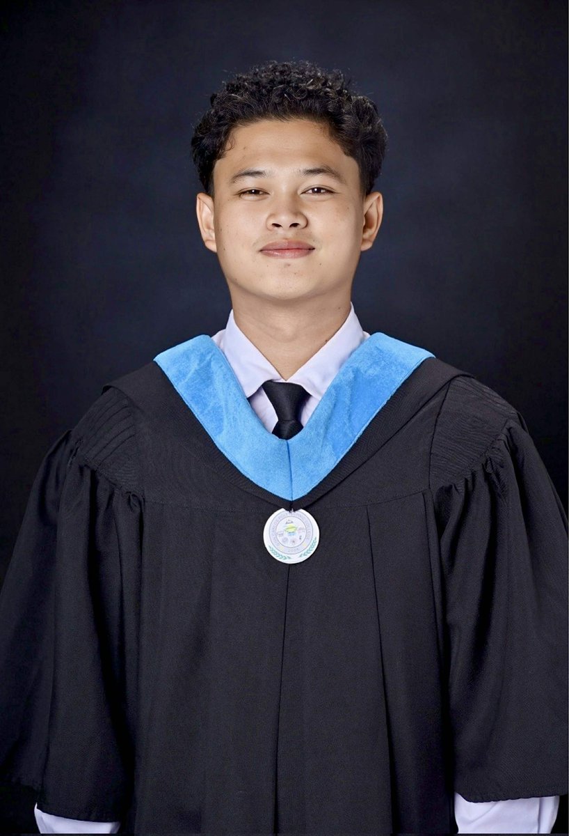 rl_hingpit's tweet photo. nanay! and tatay! look apo ninyo graduating na, i hope that i make you proud diha sa taas. I'm almost there, sayang dili ko ninyo makita nga mag suot sa Toga but i know nga happy mo karun sa akoa, mingaw nako ninyo duha. para nis inyo! i love you🫶 https://t.co/wUqVxopQ1U