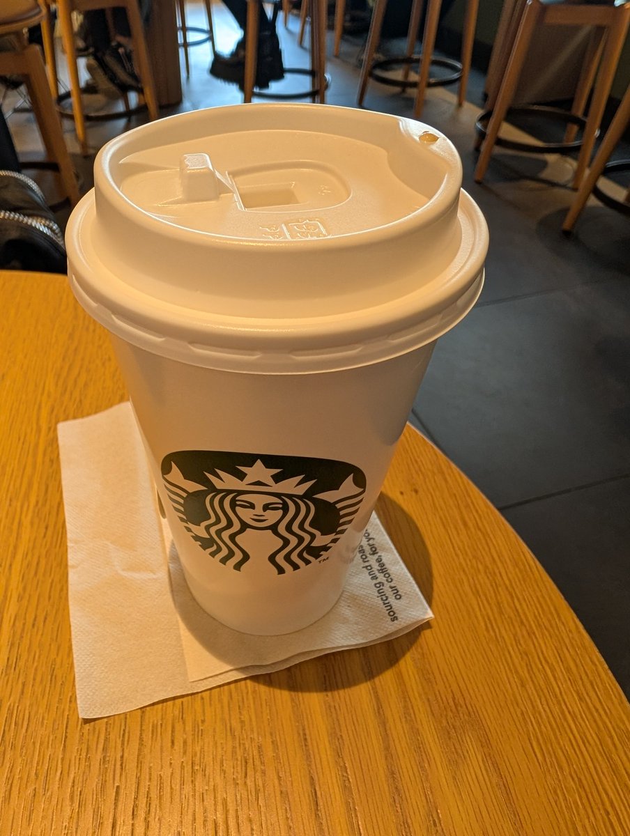 しーな tweet media