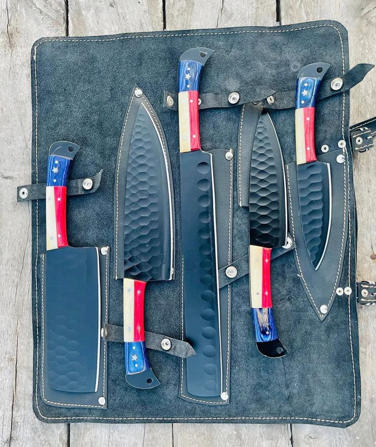 knivesmaker786's tweet photo. 🔪 Kitchen Knives Set for Sale! High-carbon stainless steel blades with ergonomic handles for precise cutting and comfort. Perfect for chefs and home cooks. #KitchenKnives #USAMade #CookingEssentials #KitchenGear #ChefTools #CutlerySet https://t.co/IbPPYTGjn3