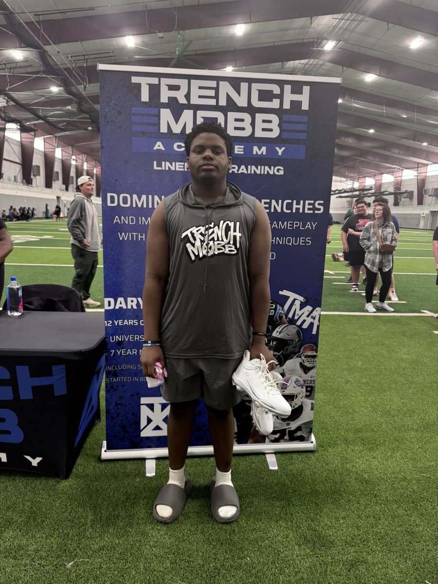 Major Strong tweet media