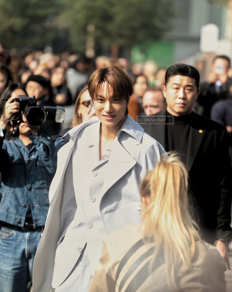 08avm22's tweet photo. Finally meeting again one of my favorite idol after 13 years. 
Words can't express how happy and greatful i am right now

#KAIxLacosteFW26 #LacosteFW26
#KAI #카이 #Lacoste
#ParisFashionWeek #PFW 
@Lacoste https://t.co/QhSGJYGW0N