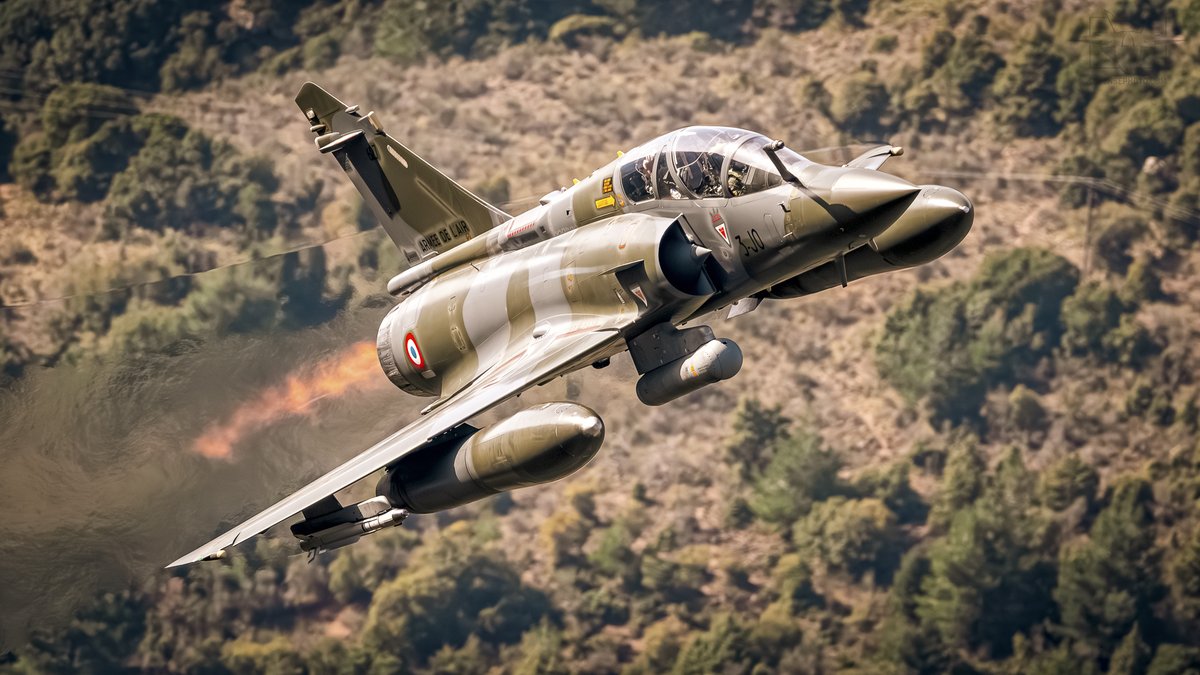 JacekSiminski's tweet image. @Armee_de_lair  #Mirage2000 screaming through the Greek #Vouraikos Canyon. The French do know how to do #lowlevel . What a pass! Pic by yours truly.