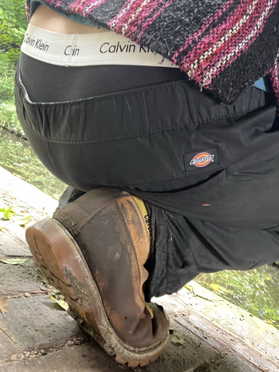 UK gay Traveller lad… used boxers, socks, footwear tweet media