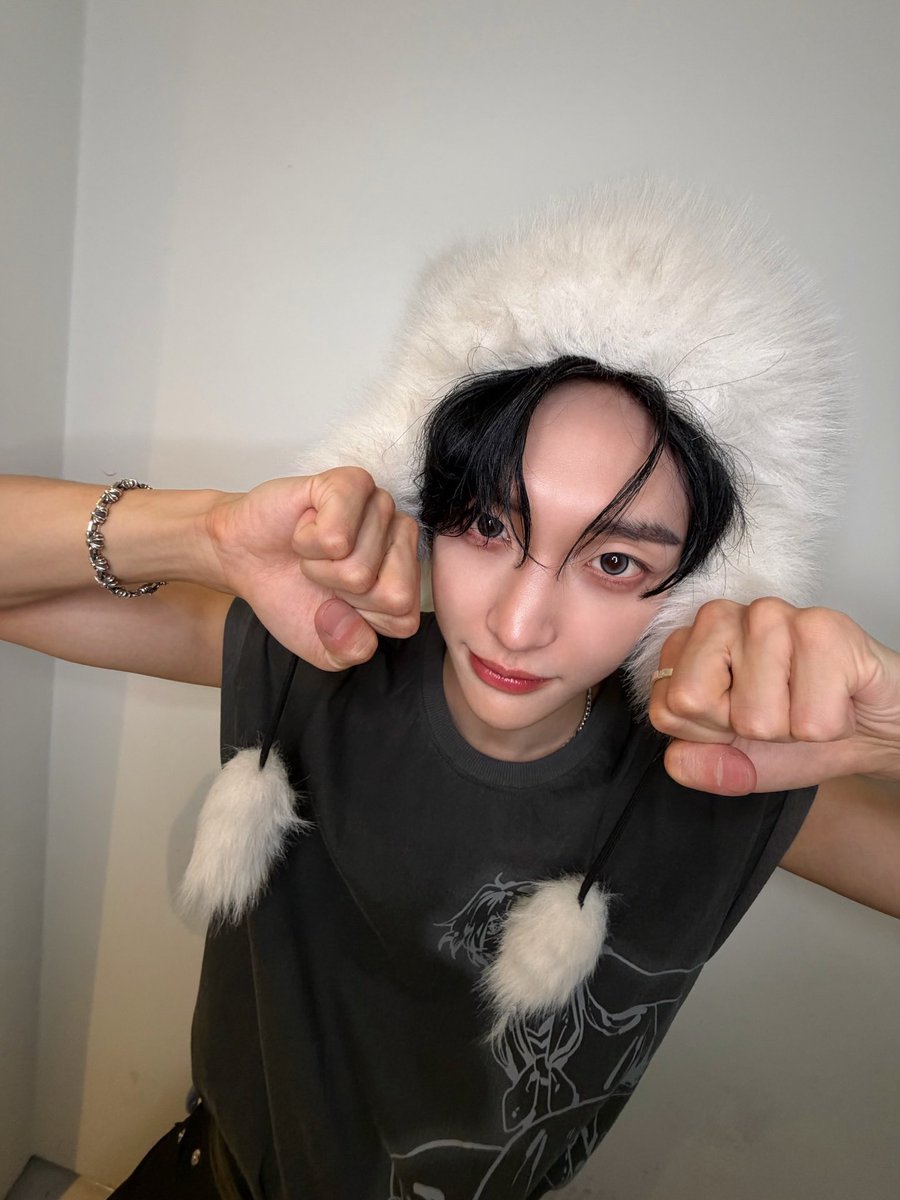 피니ꗯ tweet media