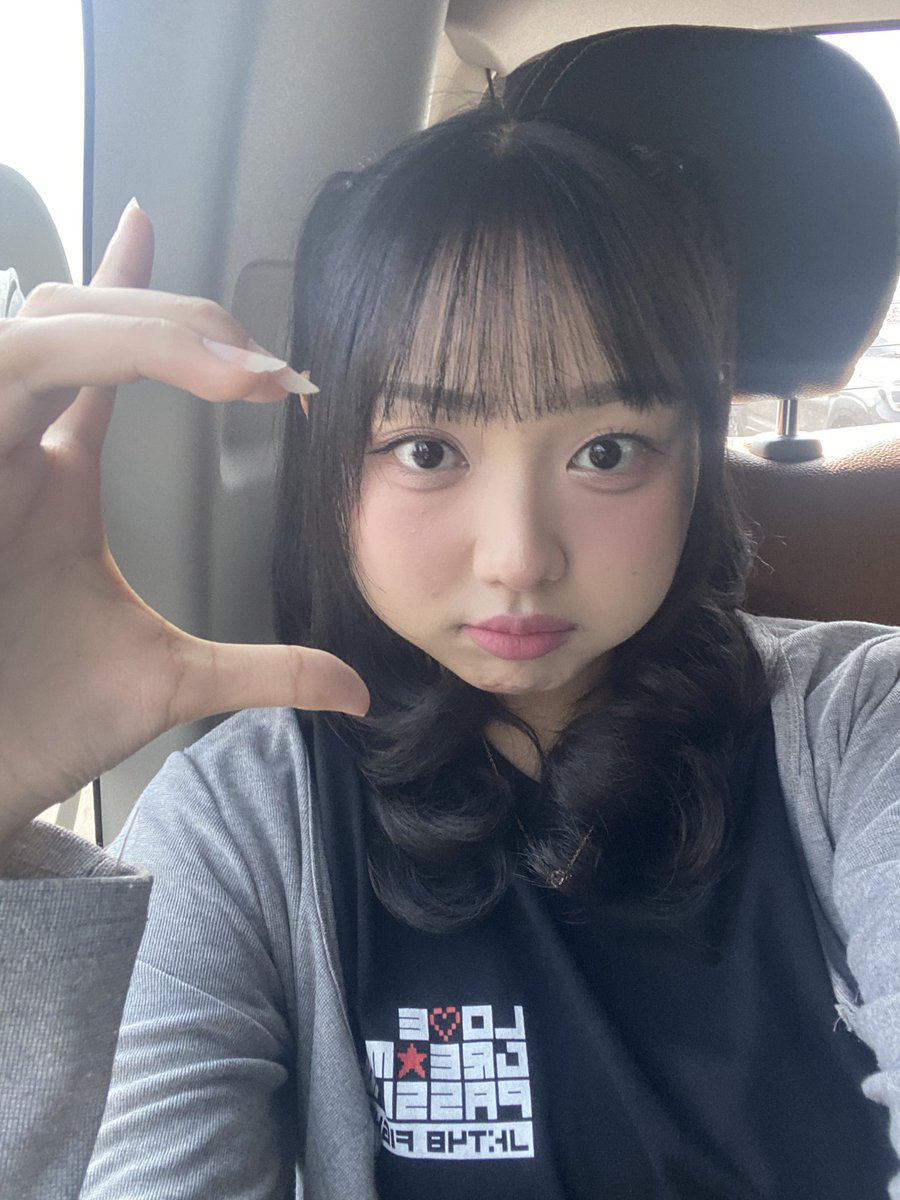 SNayla_JKT48's tweet photo. TERİMAKASİH BANYAK EVEN OFC HARI INI!! Seru banget yaaaaa hehehehe
Semoga perasaan kita bisa sampai ke hati kalian 🩷
Time love selalu disisi kamu terus 🥺😼
Selamat istirahat dan hati hati ya pulang nyaaa!!
See u bsk vc dan nanti kita live sr kali ya….!!??? https://t.co/I0G80SZpX2