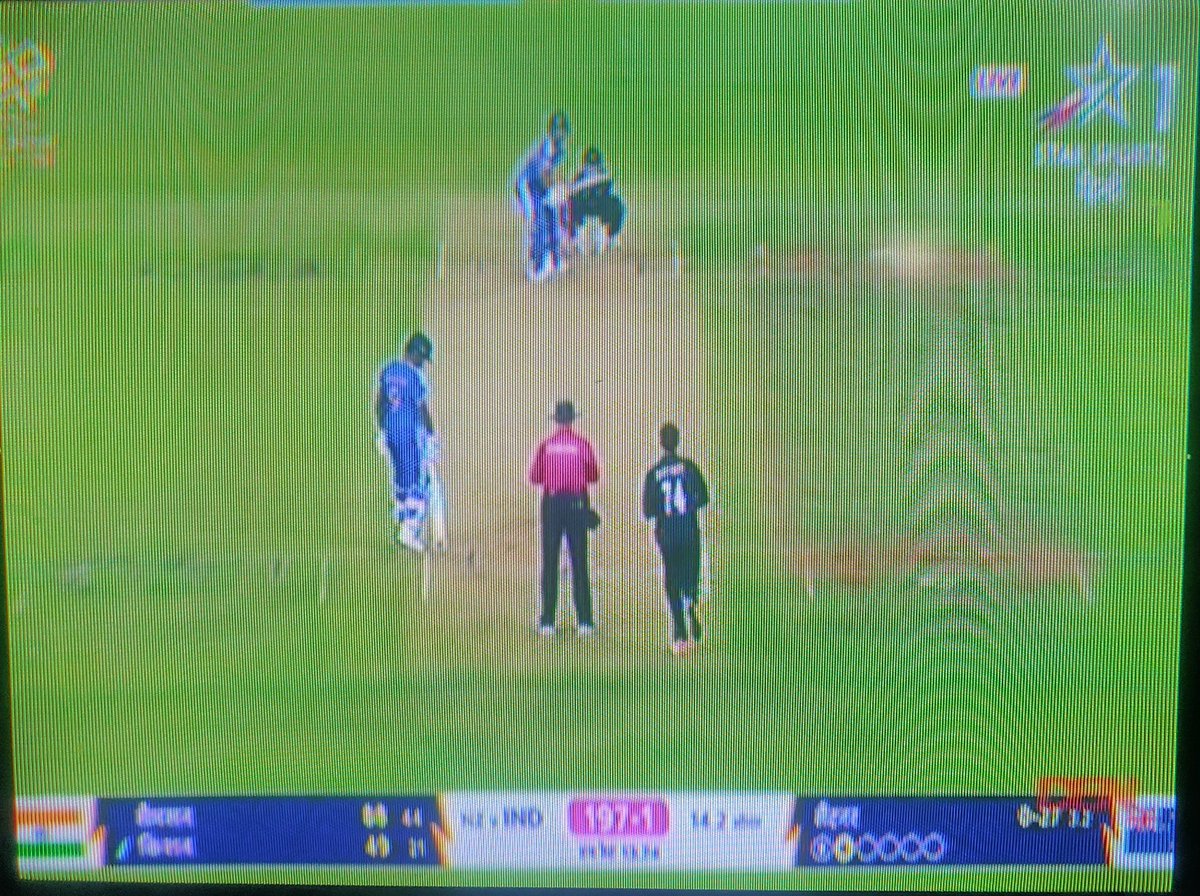 AnandEtvnetwork's tweet photo. आज तो चौकों छक्कों की बरसात हो रही है, गली क्रिकेट लग रहा है #INDvsNZ #IndiaVsNewZealand #t20worldcup2026 #ICCMensT20WorldCup #Cricket #abhisheksharma #SanjuSamson #IshanKishan https://t.co/6M0qkxKCPf