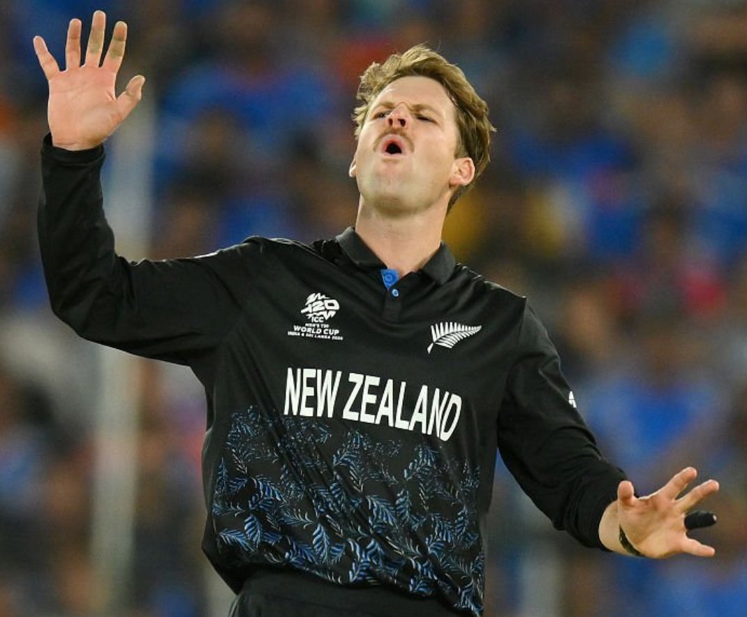 chitta2019's tweet photo. Bhai yeh match fix nahi toh kya hai?
NZ team literally gifting India the World Cup
Itna ganda bowling pehli baar dekha!
Bowlers paid actors lage rahe hai ball seedha sixer pe
Worst in cricket history!
ICC bol de: yeh match-fixing nahi toh kya chutiyapa?
Agree?
#MatchFixed #NZvsIND #WorldCupScam #INDvsNZ #Ferguson