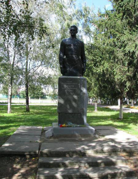 Николай Азаров tweet media