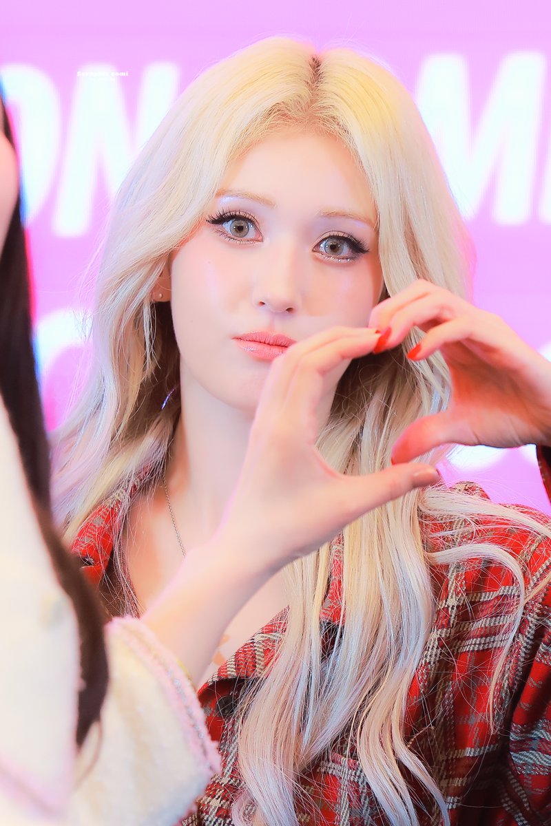 𝐒𝐞𝐫𝐚𝐩𝐡𝐢𝐜 𝐬𝐨𝐦𝐢 tweet media