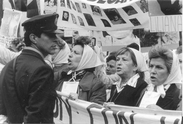 Abuelas de Plaza de Mayo tweet media