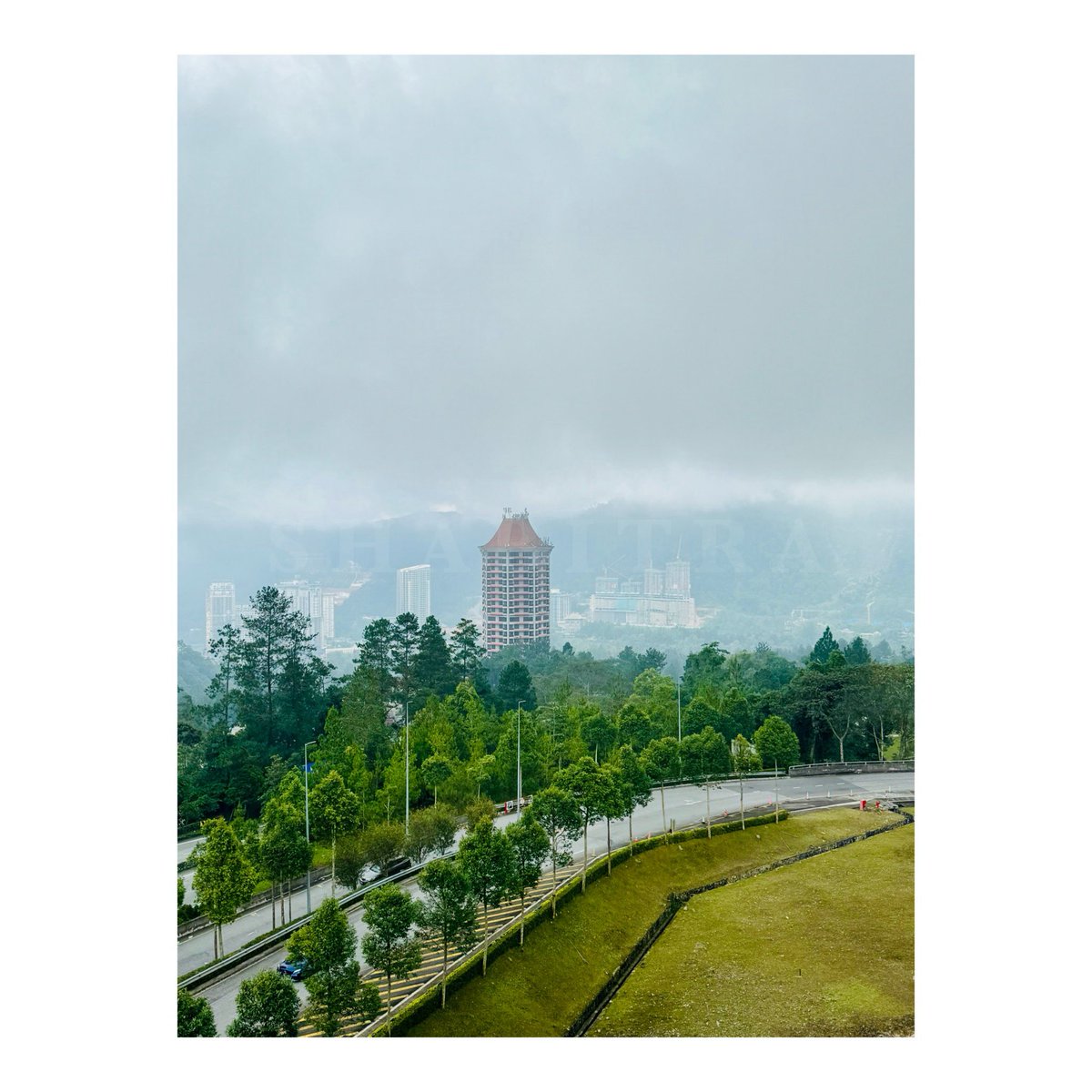 sashashabby's tweet photo. Colmar + Genting in a day 😍🤍 https://t.co/G4VBrOWA72