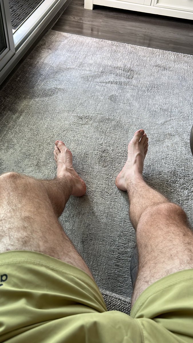 youralphatommy's tweet photo. Would you kiss My feet ? https://t.co/U5lg72beXk