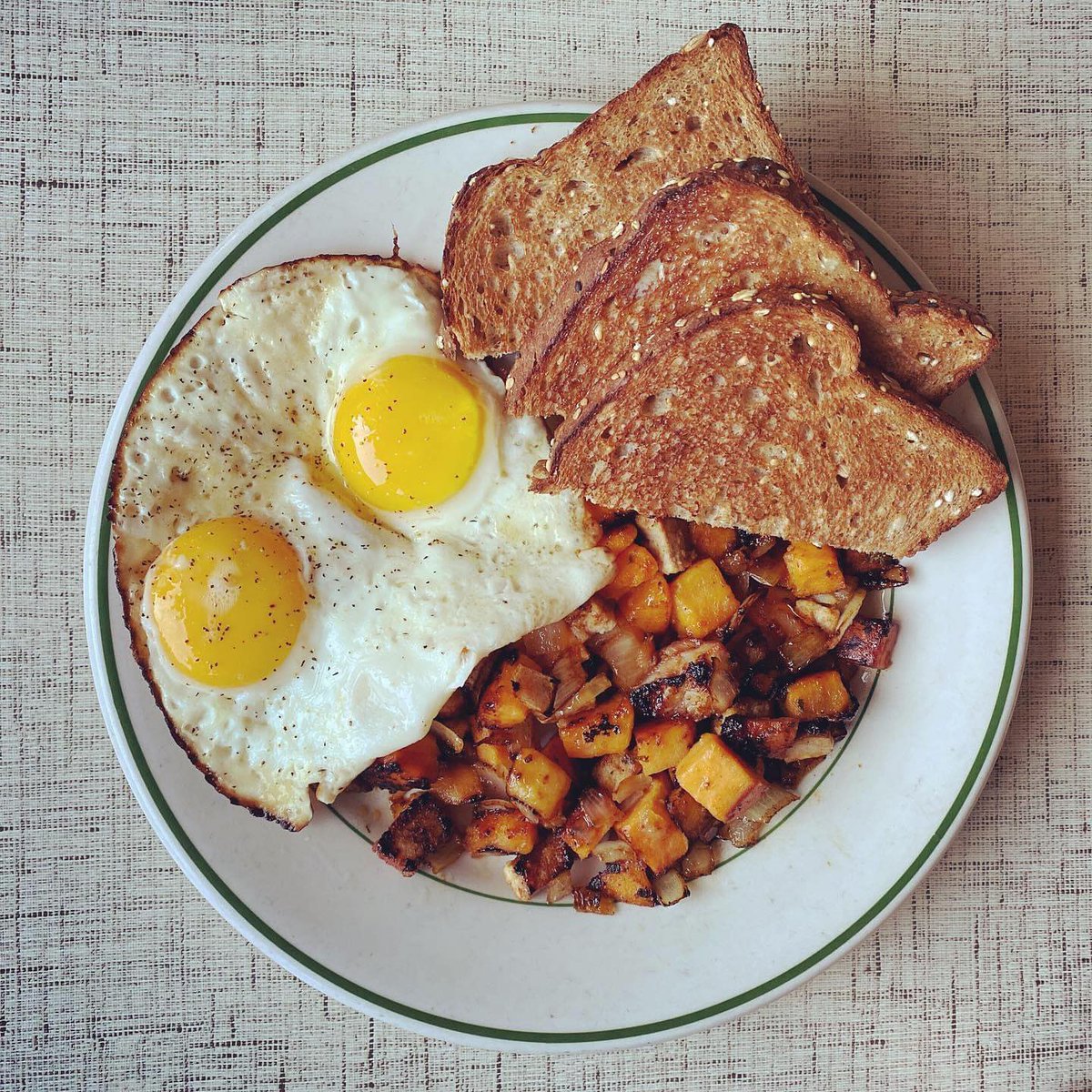 Michael Chelus tweet media