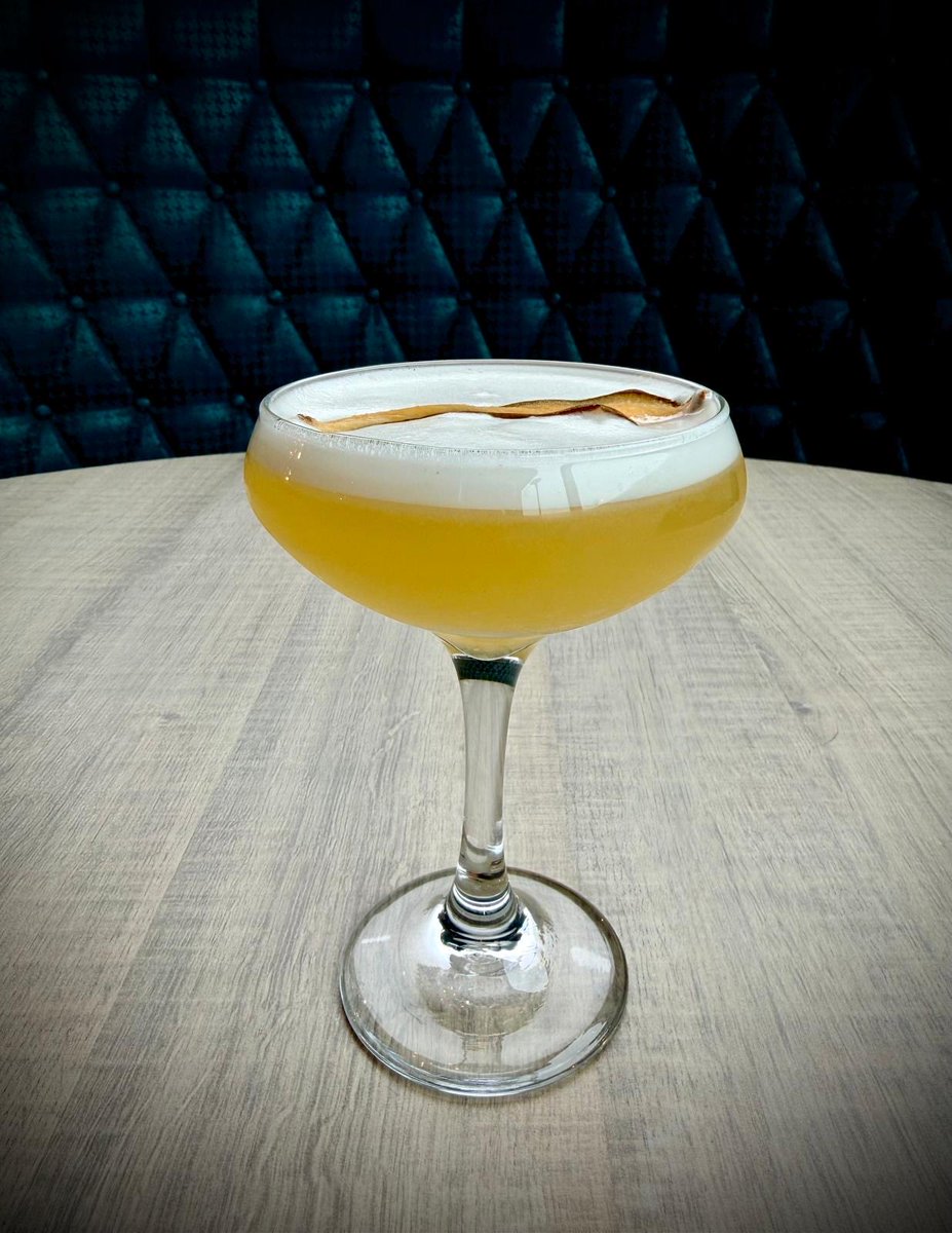 saltkitchen_'s tweet photo. Introducing our Mother's Day cocktail special 🍐🍸
The Lady Orchard, a balanced blend of pear vodka, elderflower, fresh lemon, apple and whites. 
Celebrate the weekend with something thoughtful from the bar as well as the kitchen.
Served from 11:30am. 
#CocktailCraft #MothersDay https://t.co/lpIrI0kP8g