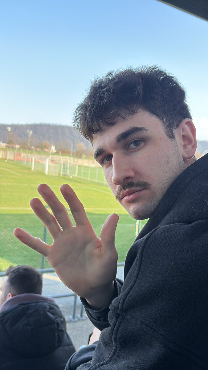 rensimattia's tweet photo. HE’S BAAAAACKKK 😎pt.2 https://t.co/bV4v1aAHDJ