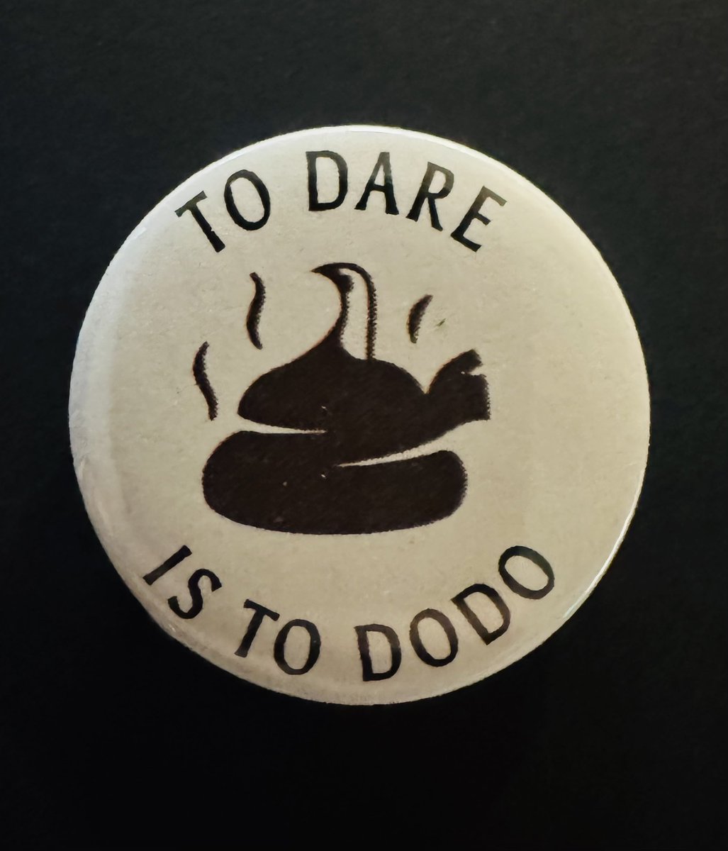 ruthbeckart's tweet photo. I made these today 👀👀

32mm badges available on my website RuthBeckArt

Only £2.50 each with proceeds donated to Kinsella Trust 

Shop link in comments 

#ToDareIsToDoDo 
#WhatDoWeThinkOfTottenham 💩 https://t.co/JLyzowWtgK