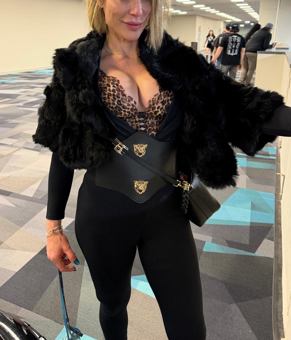 Amanda New tweet media